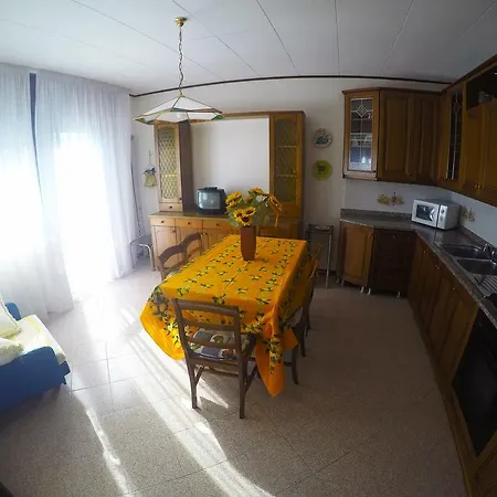 Economy Apartman Caorle
